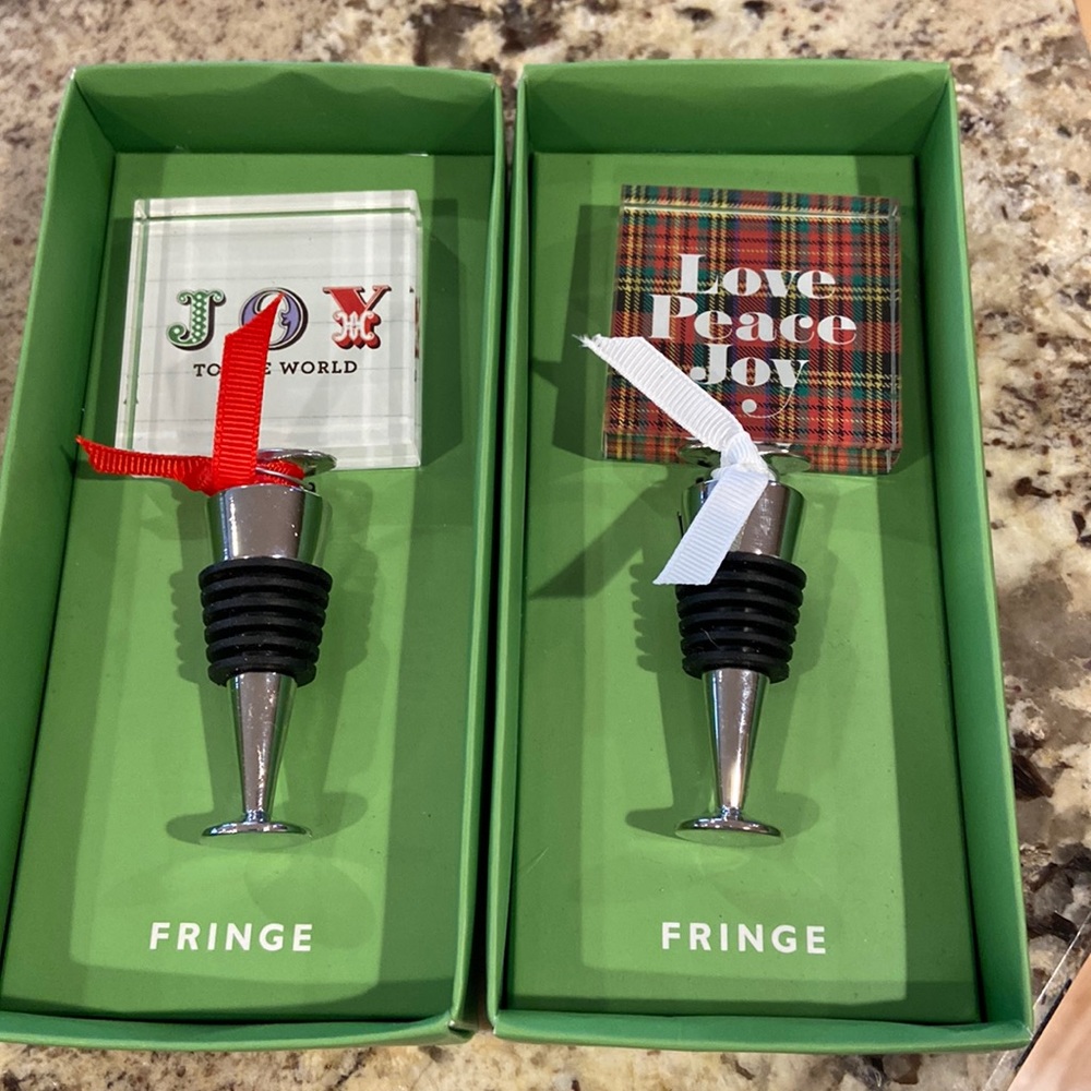 NWT 2 Fringe wine stoppers
